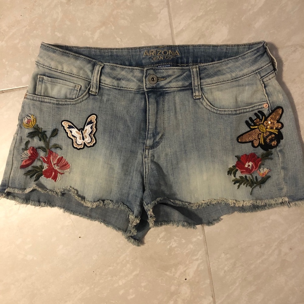 Size 11 denim embroidered shorts